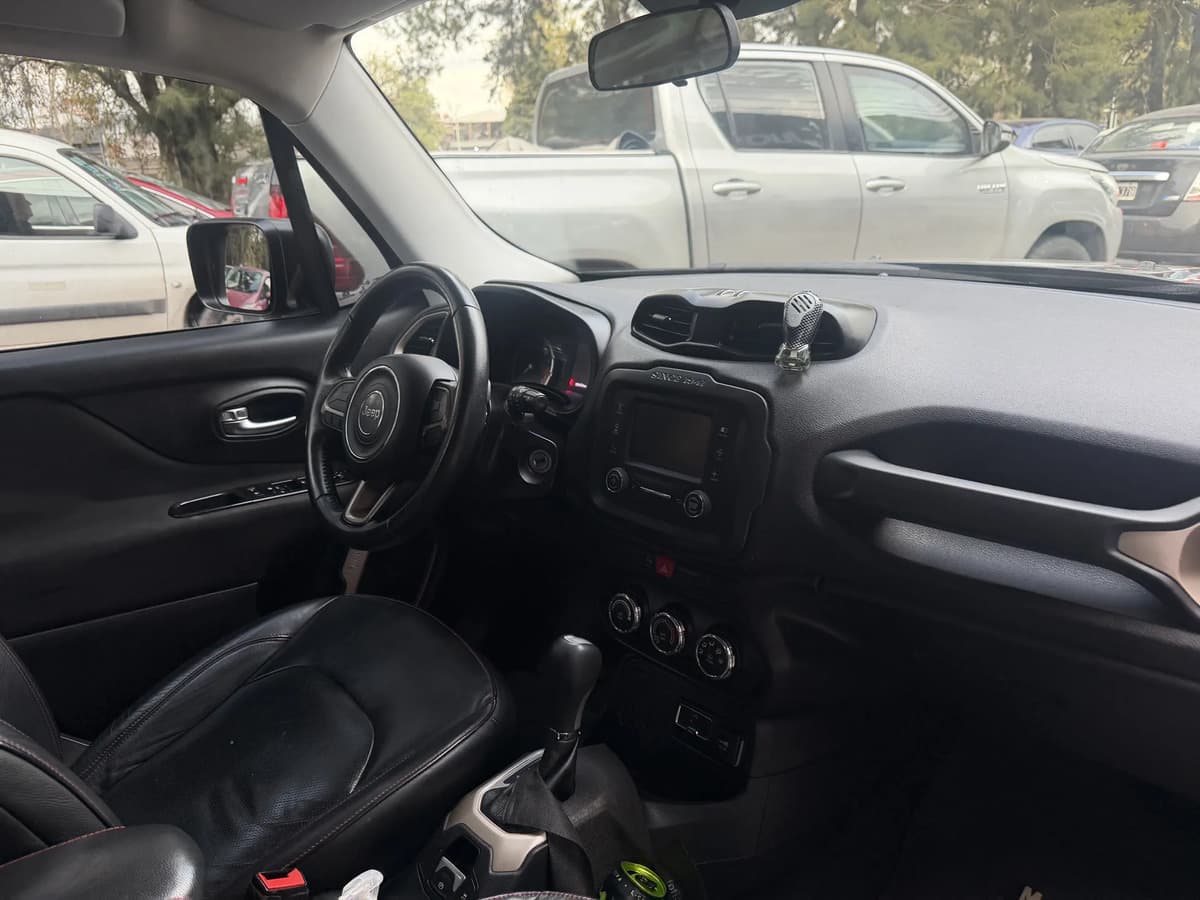 Jeep Renegade 2018, foto 11