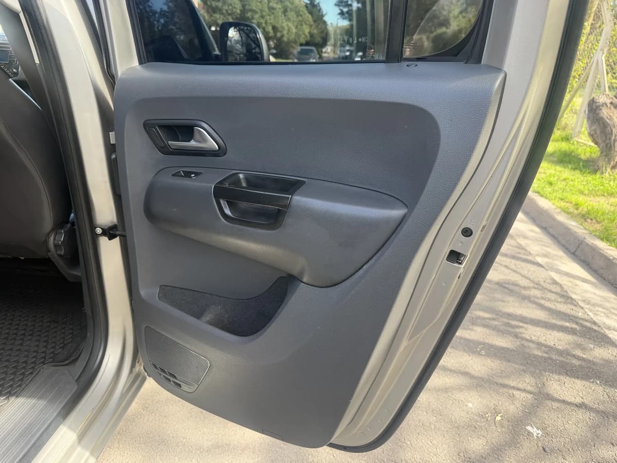 Volkswagen Amarok 2012, foto 14