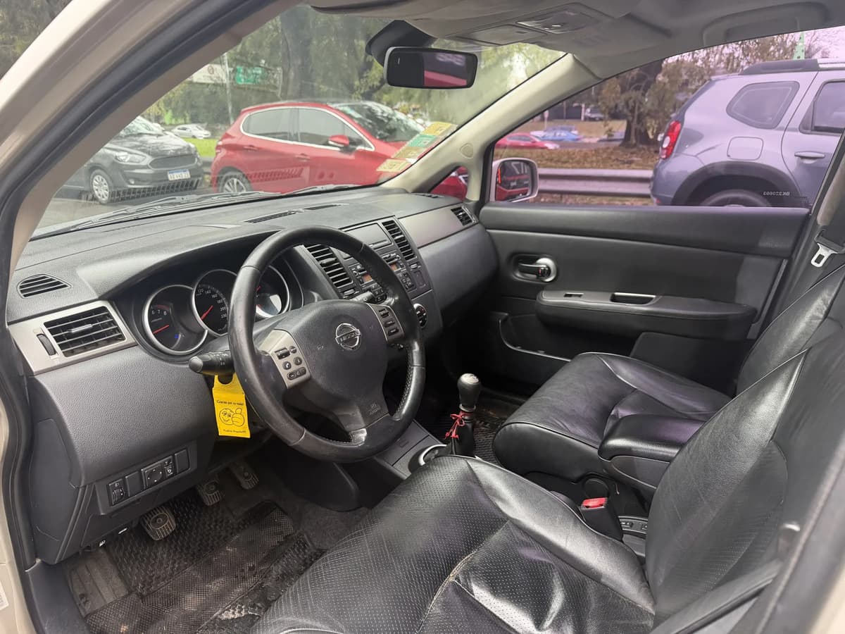 Nissan Tiida 2011, foto 9