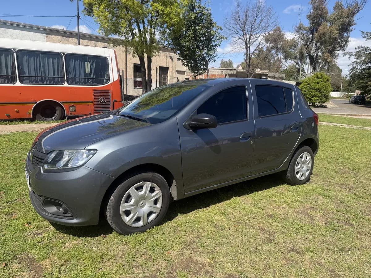 Renault Sandero 2019, foto 1