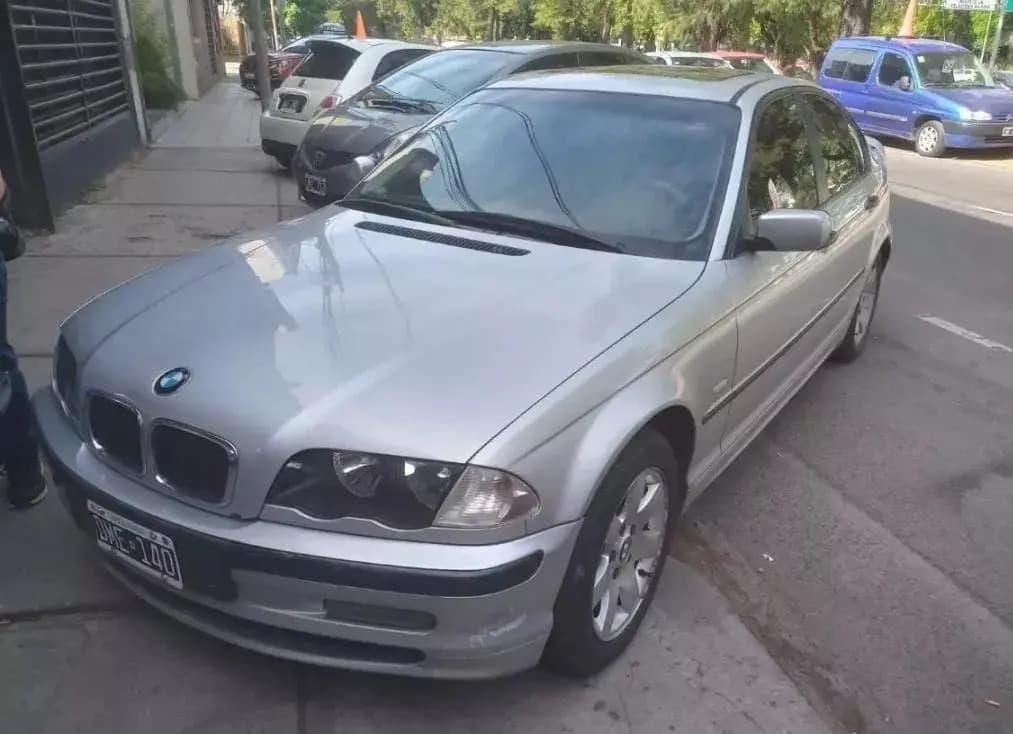 BMW Serie 3 2000, foto 2