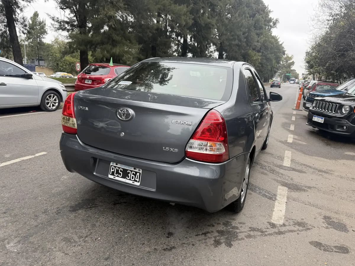 Toyota Etios 2015, foto 10