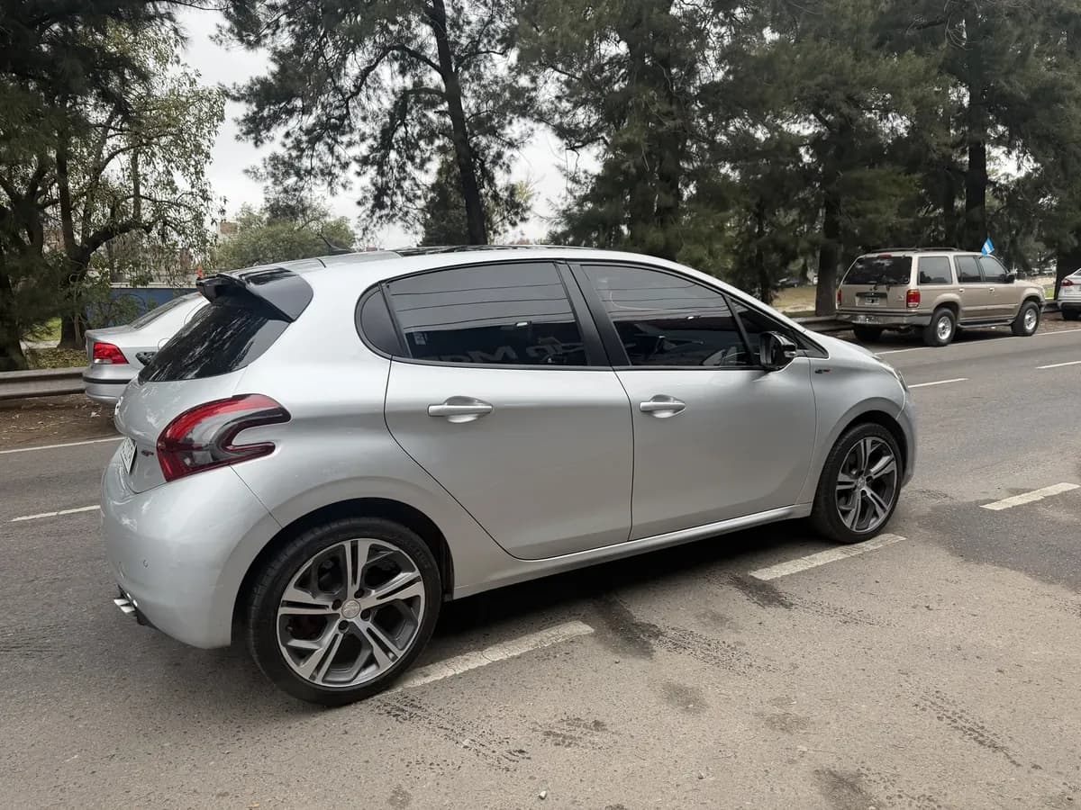 Peugeot 208 2017, foto 3