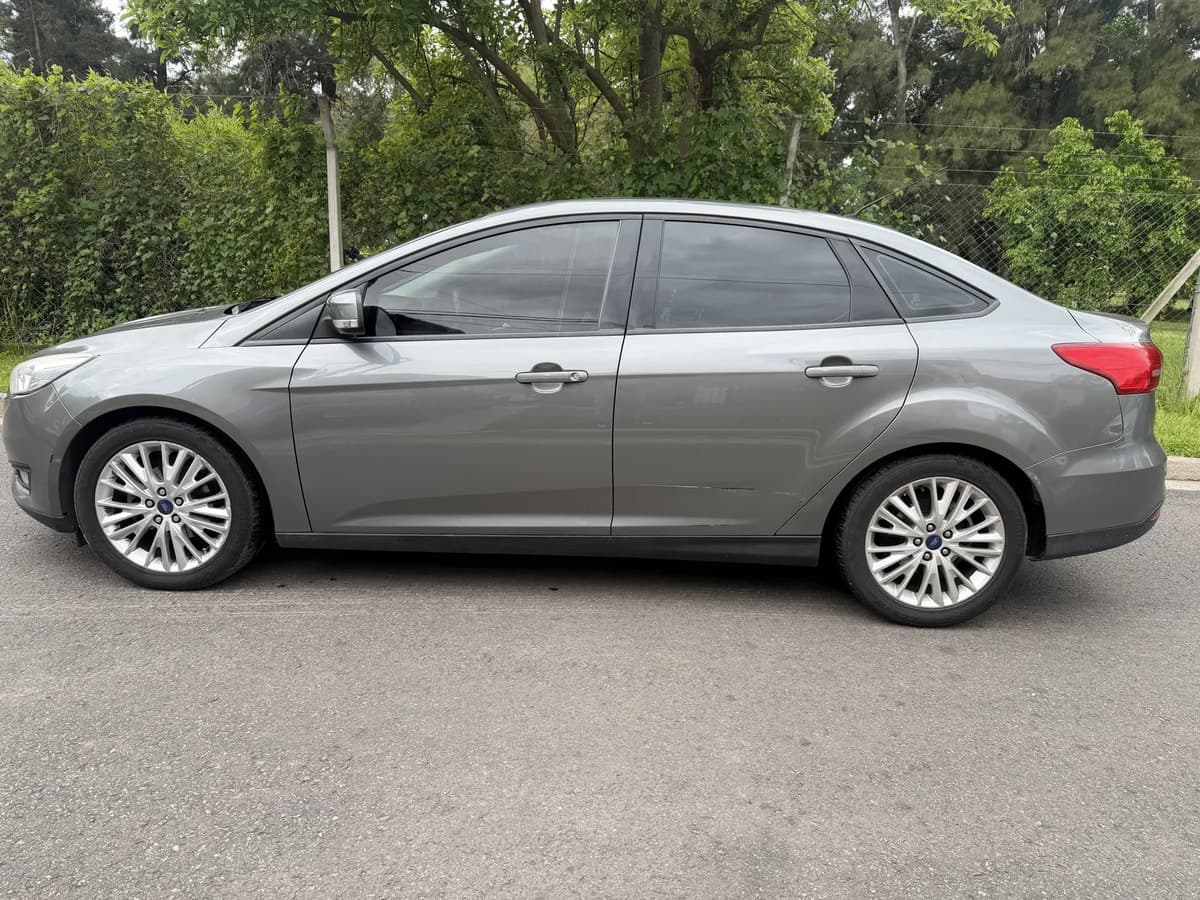 Ford Focus III 2016, foto 10
