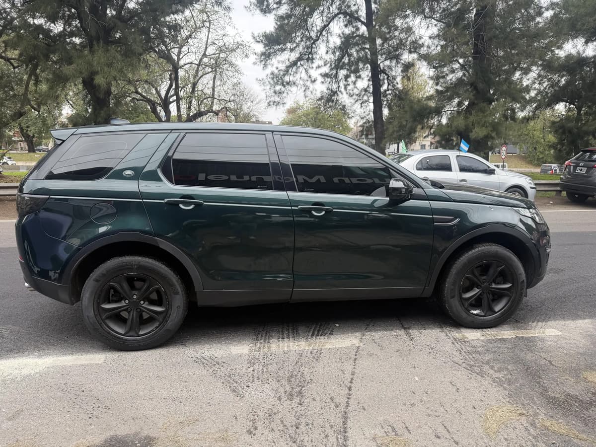 Land Rover Discovery 2017, foto 17