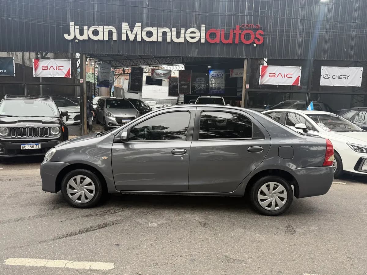 Toyota Etios 2015, foto 5