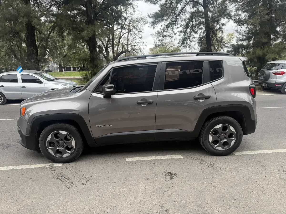 Jeep Renegade 2018, foto 3