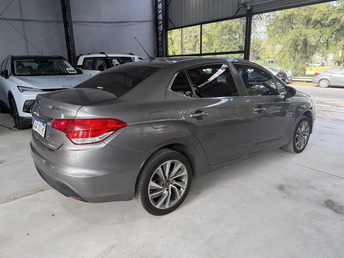Citroën C4 Lounge 2016, foto 14