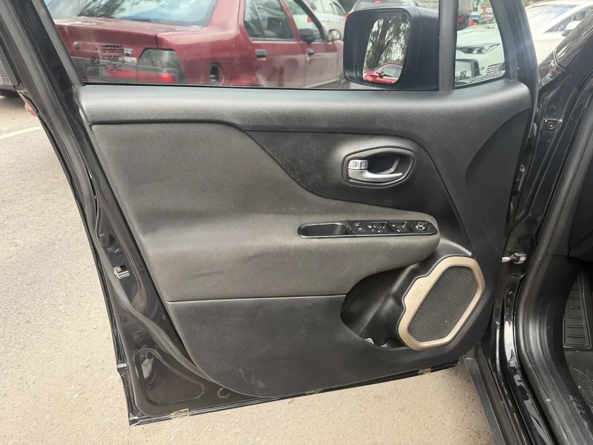 Jeep Renegade 2018, foto 12
