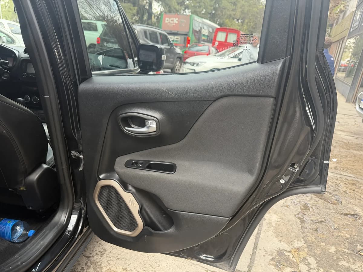 Jeep Renegade 2018, foto 15