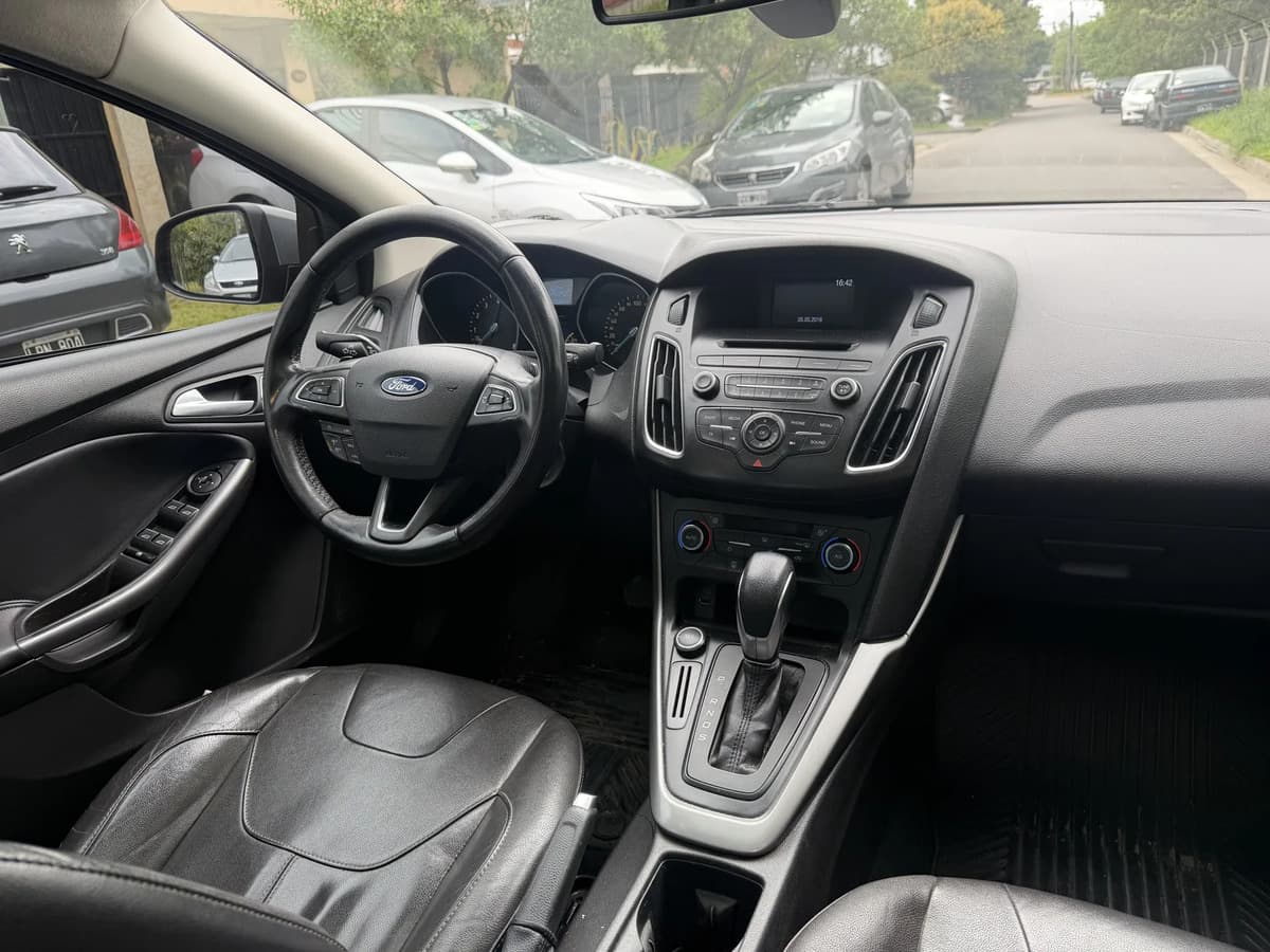 Ford Focus III 2016, foto 14