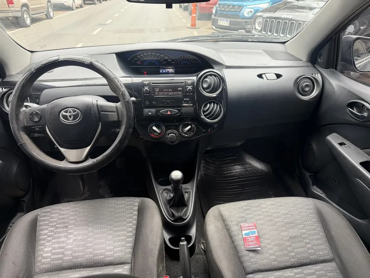Toyota Etios 2015, foto 12