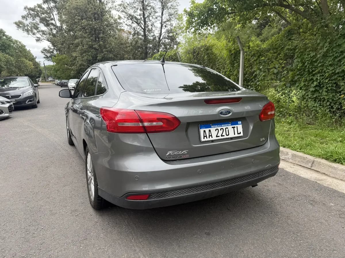 Ford Focus III 2016, foto 8
