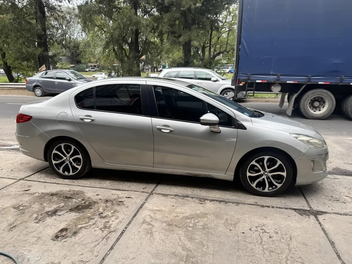 Peugeot 408 2011, foto 3