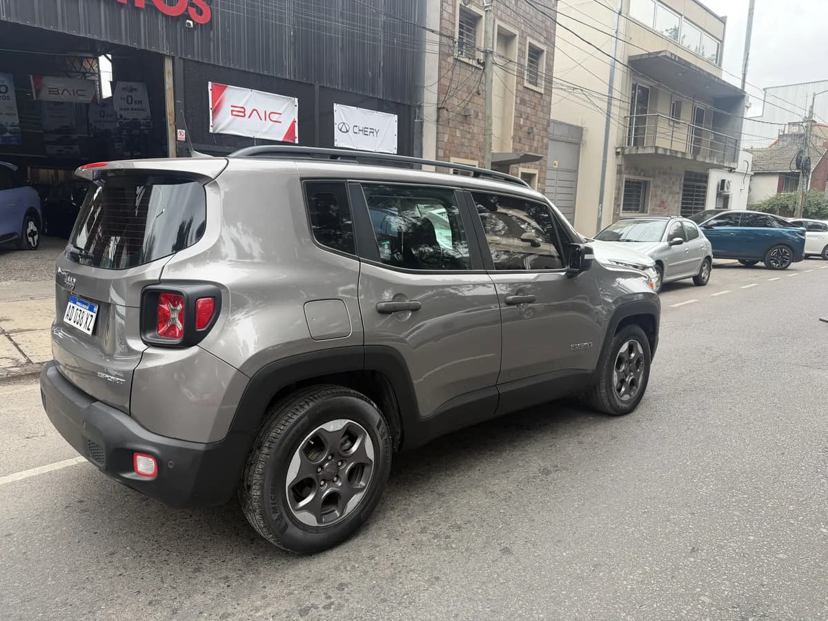 Jeep Renegade 2018, foto 8