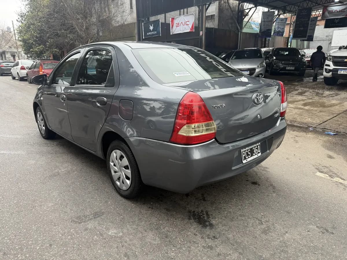 Toyota Etios 2015, foto 7