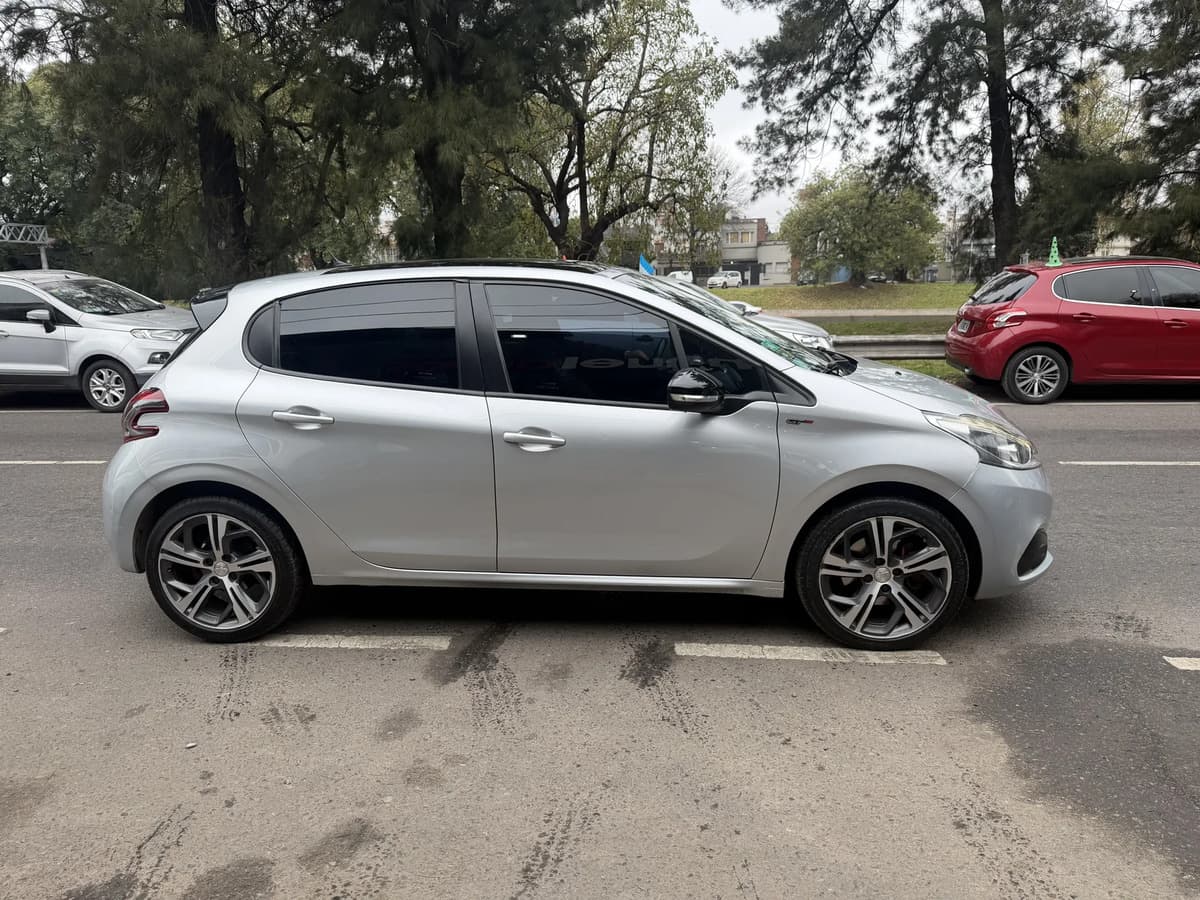 Peugeot 208 2017, foto 4