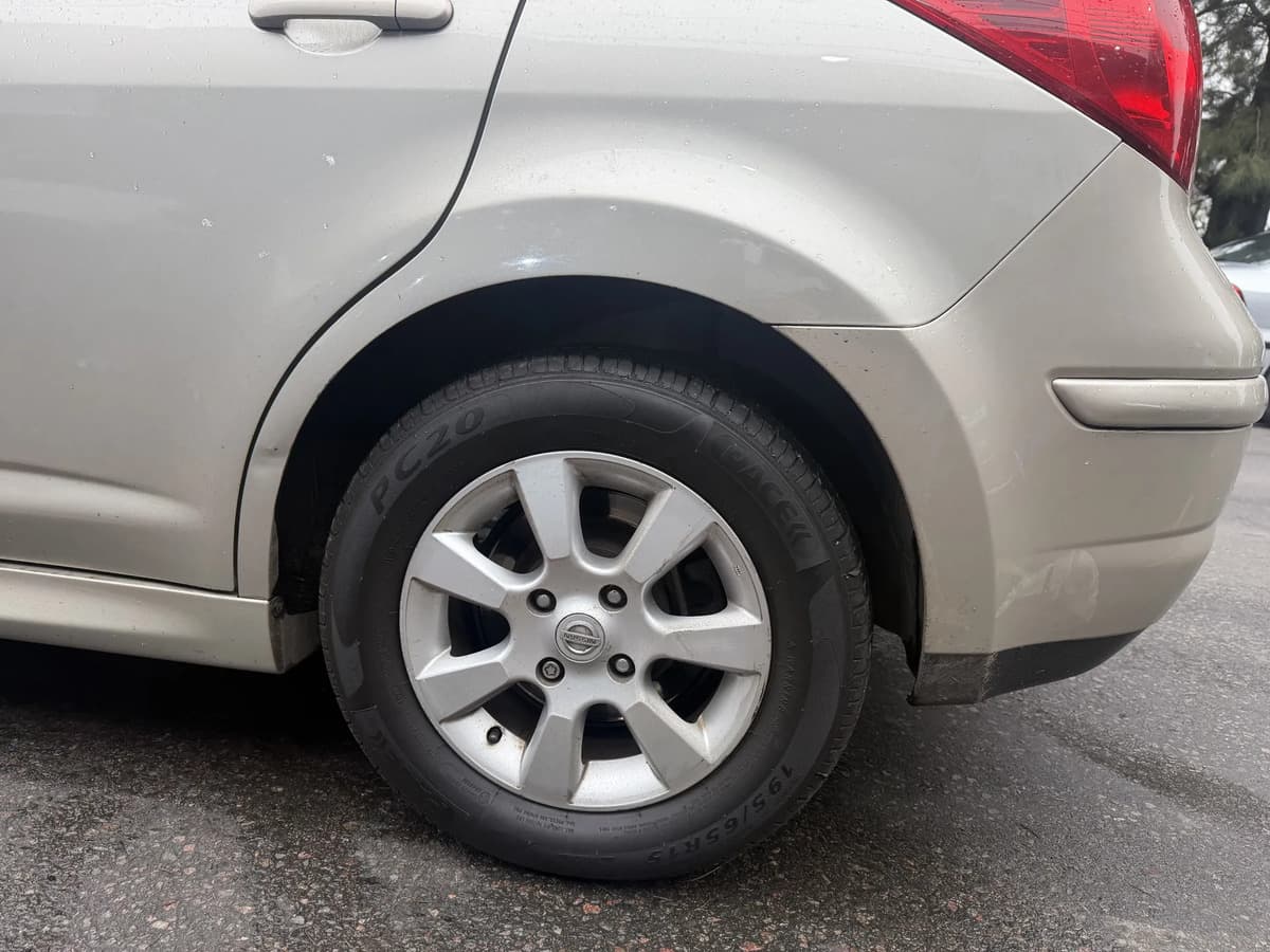 Nissan Tiida 2011, foto 15