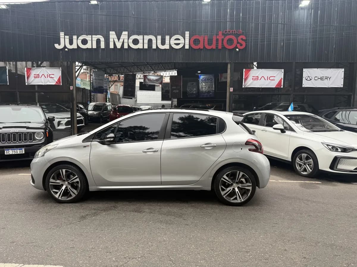 Peugeot 208 2017, foto 8