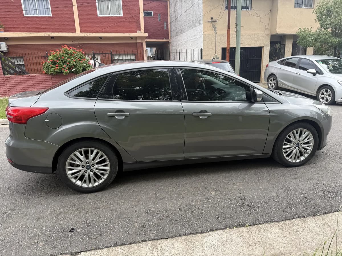 Ford Focus III 2016, foto 5