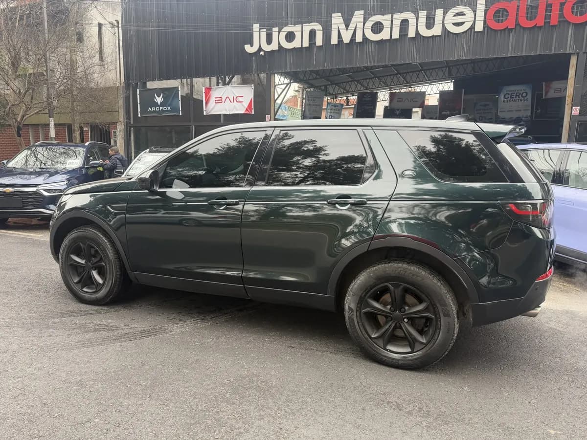 Land Rover Discovery 2017, foto 2