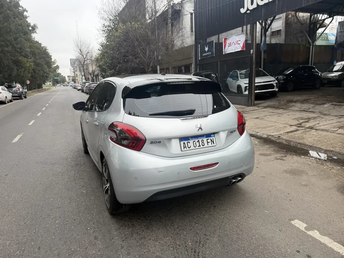Peugeot 208 2017, foto 9