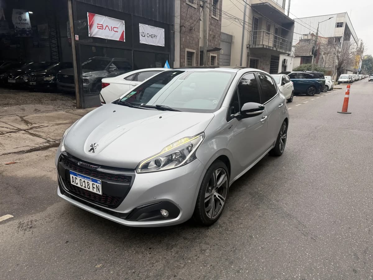 Peugeot 208 2017, foto 1
