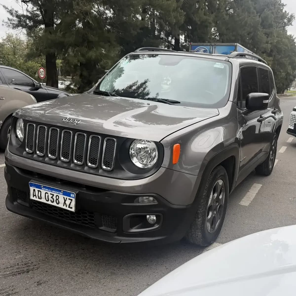 Jeep Renegade 2018, foto 1